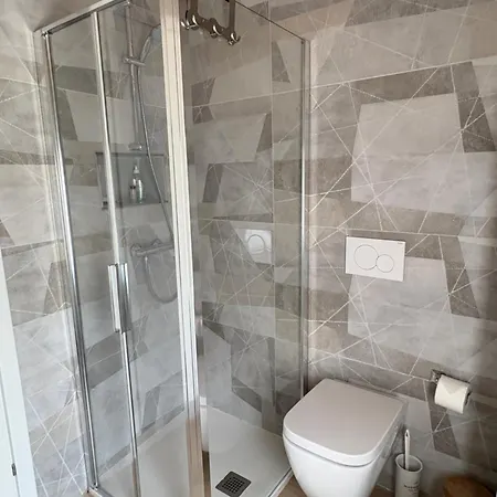 Dom wakacyjny Al Torrente Elegant Rustic House In