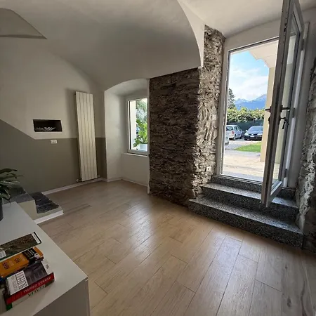 Al Torrente Elegant Rustic House In *